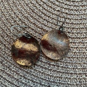 Silpada rough etched disc earrings